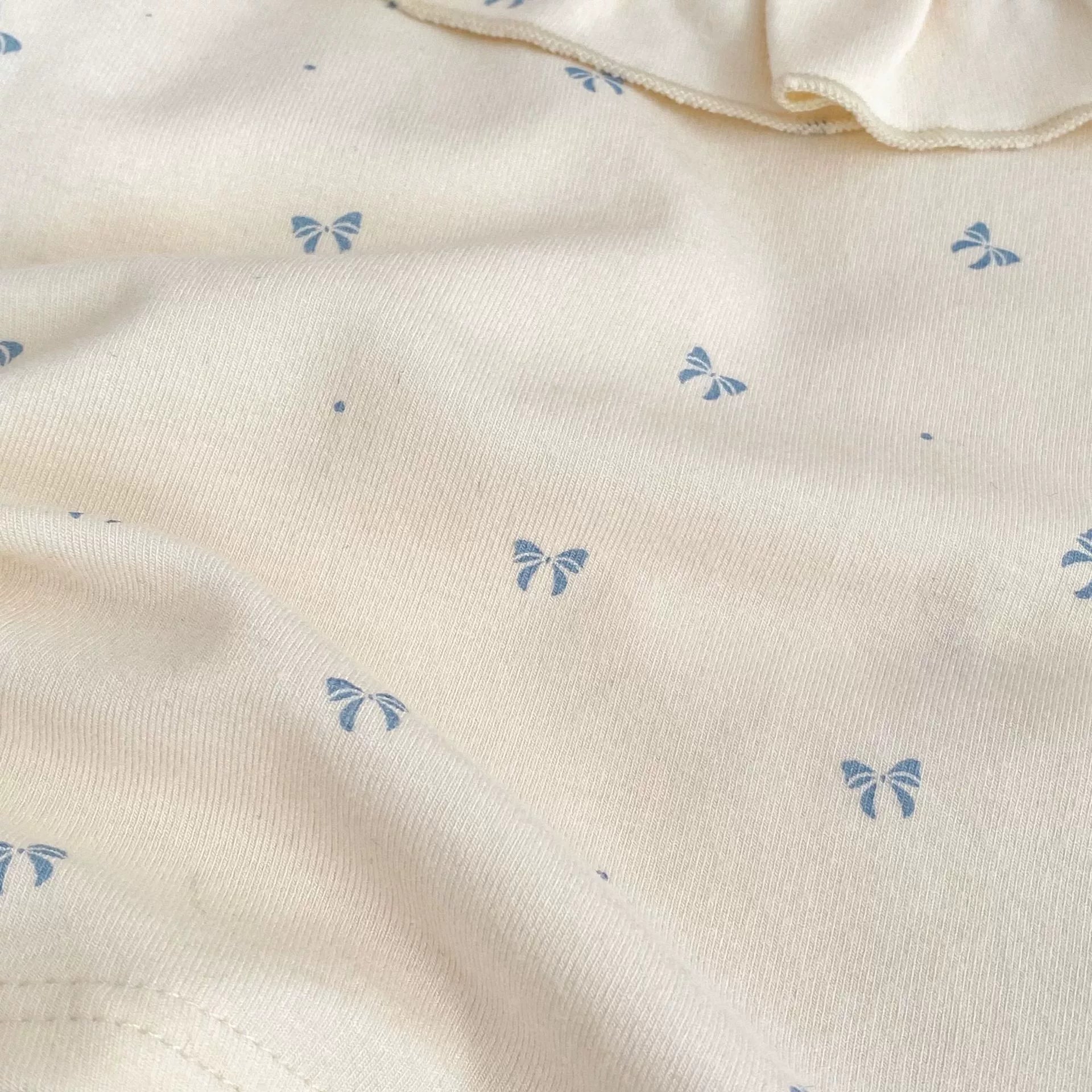 Spring and Autumn Baby Kids Girls Butterfly-bows Pattern Long Sleeves Beige Top and Sleeveless Onesies Overalls Clothing Set-1